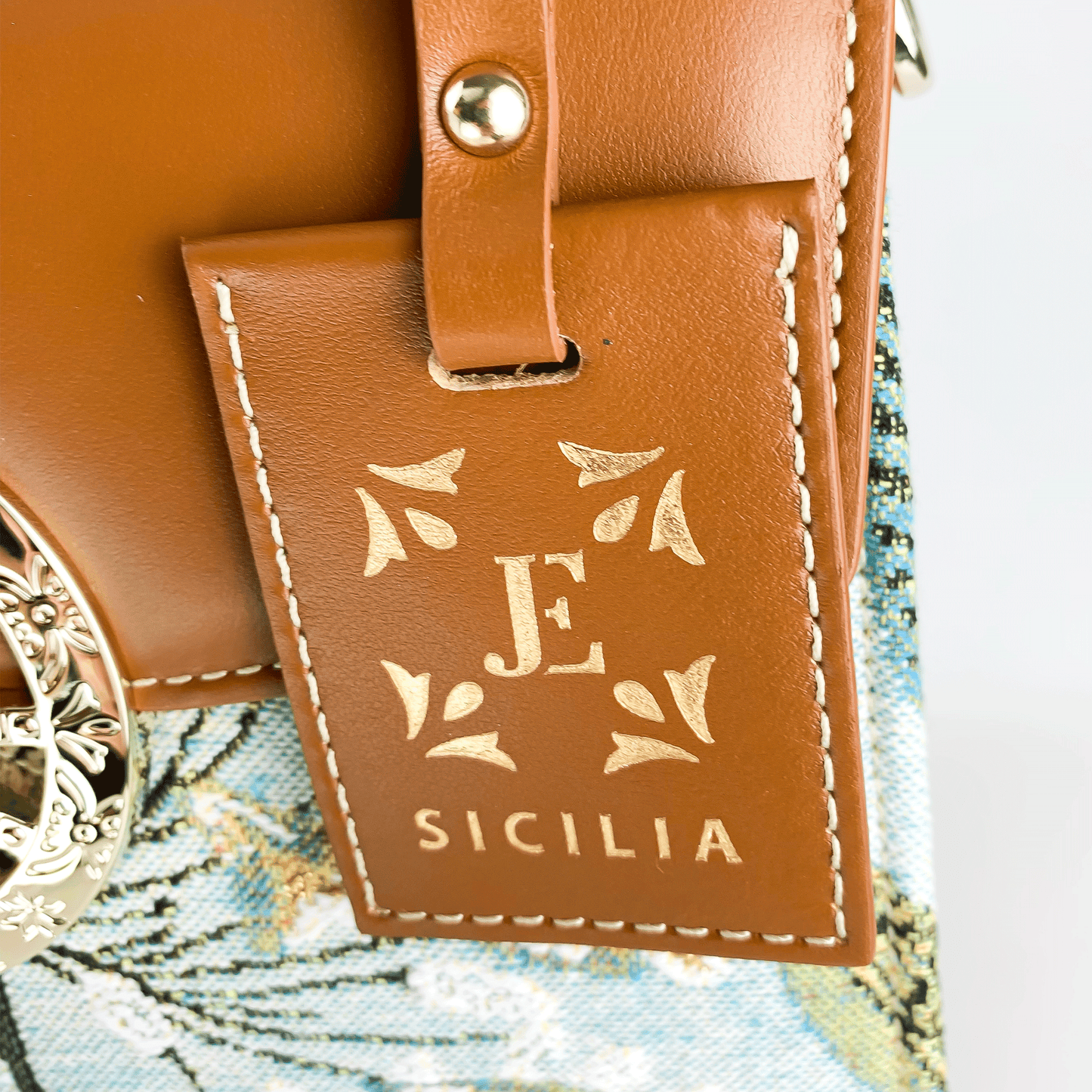 SOFIA MAQUIS - Big Lion