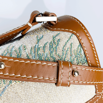 JESSICA MAQUIS  - Big Lion